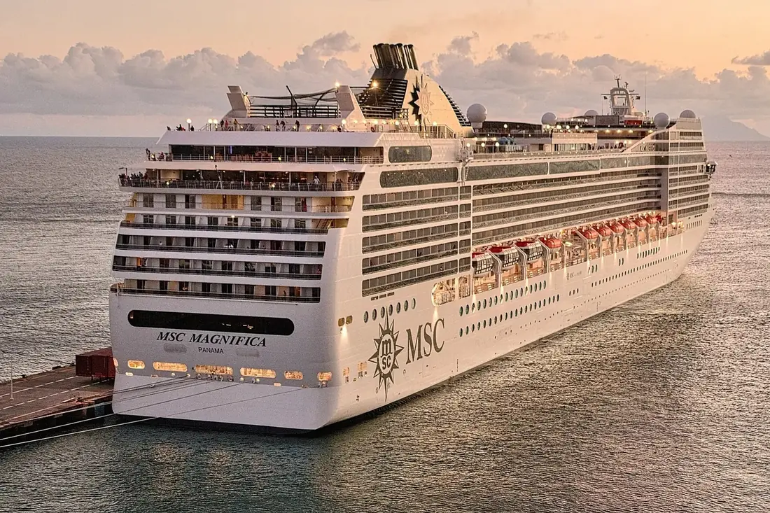 MSC Magnifica en mer